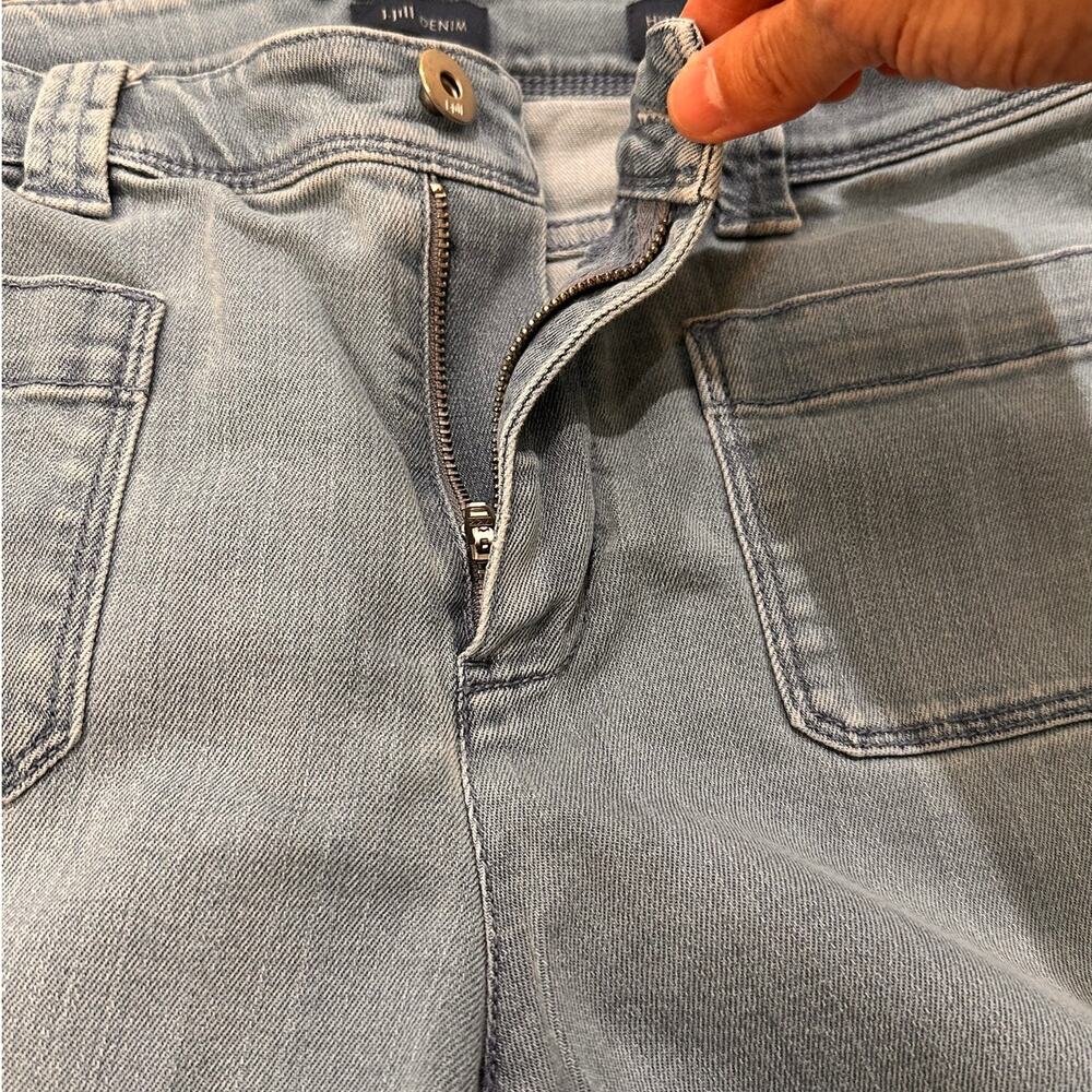 J. Jill Full Leg High Rise Patch Pocket Cropped Light Wash Denim Jeans, 6. - Picture 4 of 8